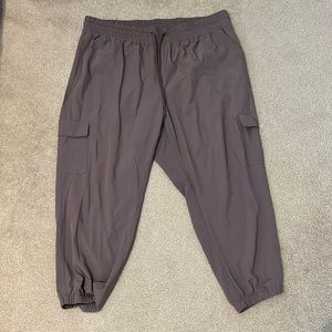 Old Navy Women’s Stretch Tech Cargos